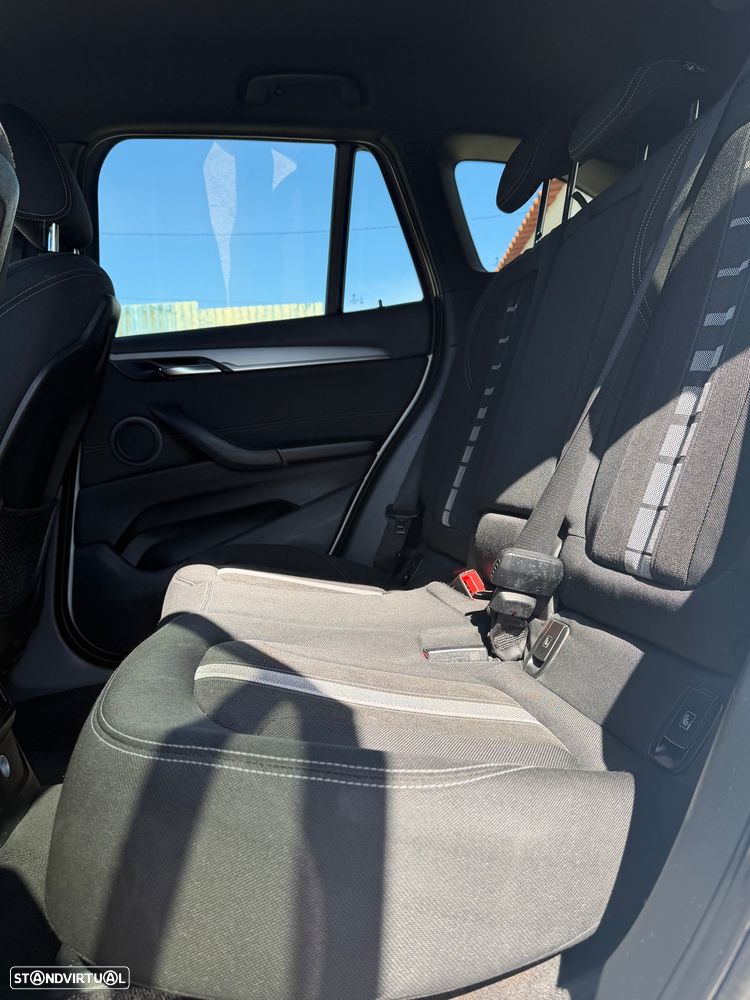 BMW X1 18 d sDrive Auto Line Sport - 9