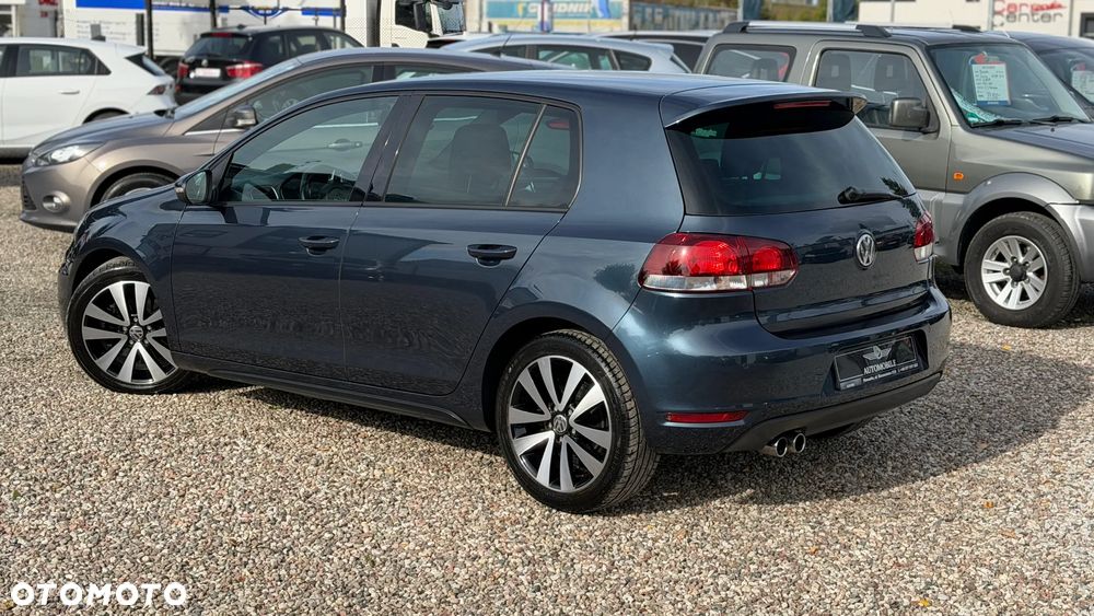 Volkswagen Golf 2010 photo 3
