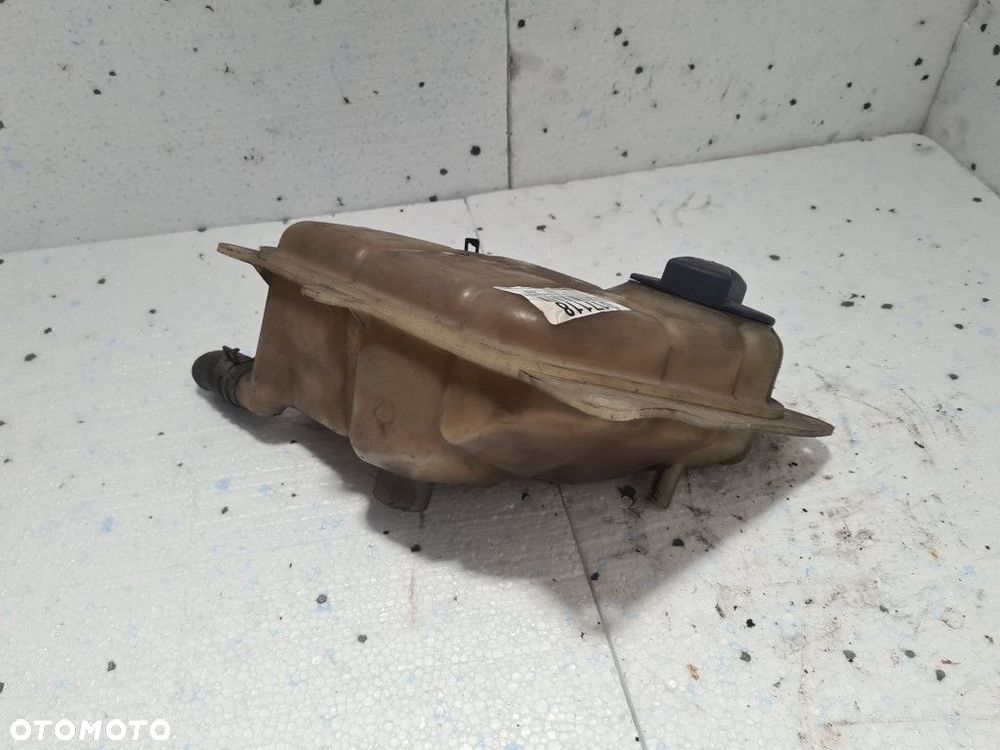 ZBIORNICZEK WYRÓWNAWCZY AUDI A4 B5 - 4