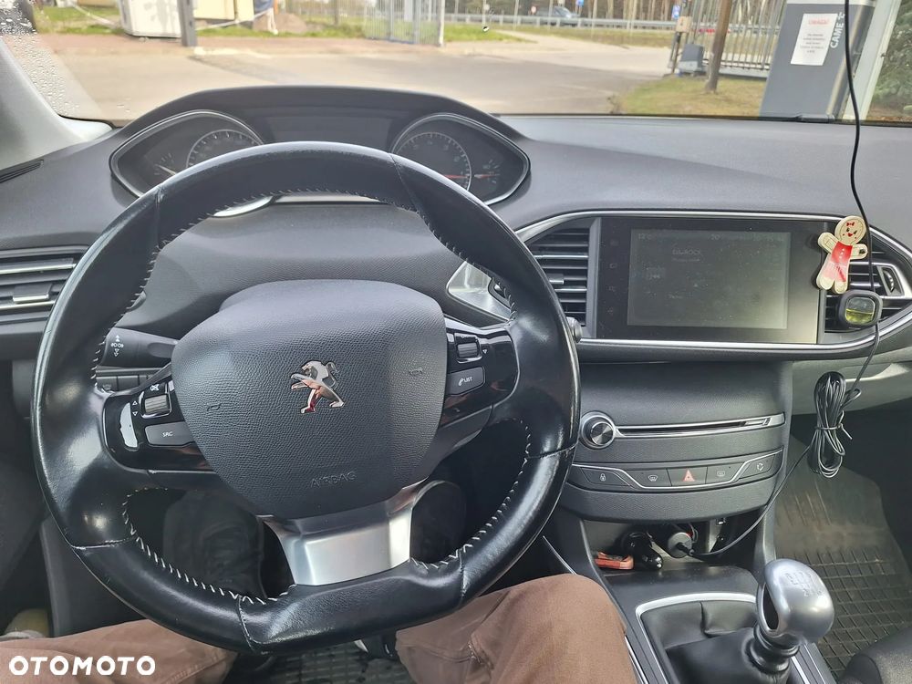 Peugeot 308 1.2 PureTech Active S&S - 11