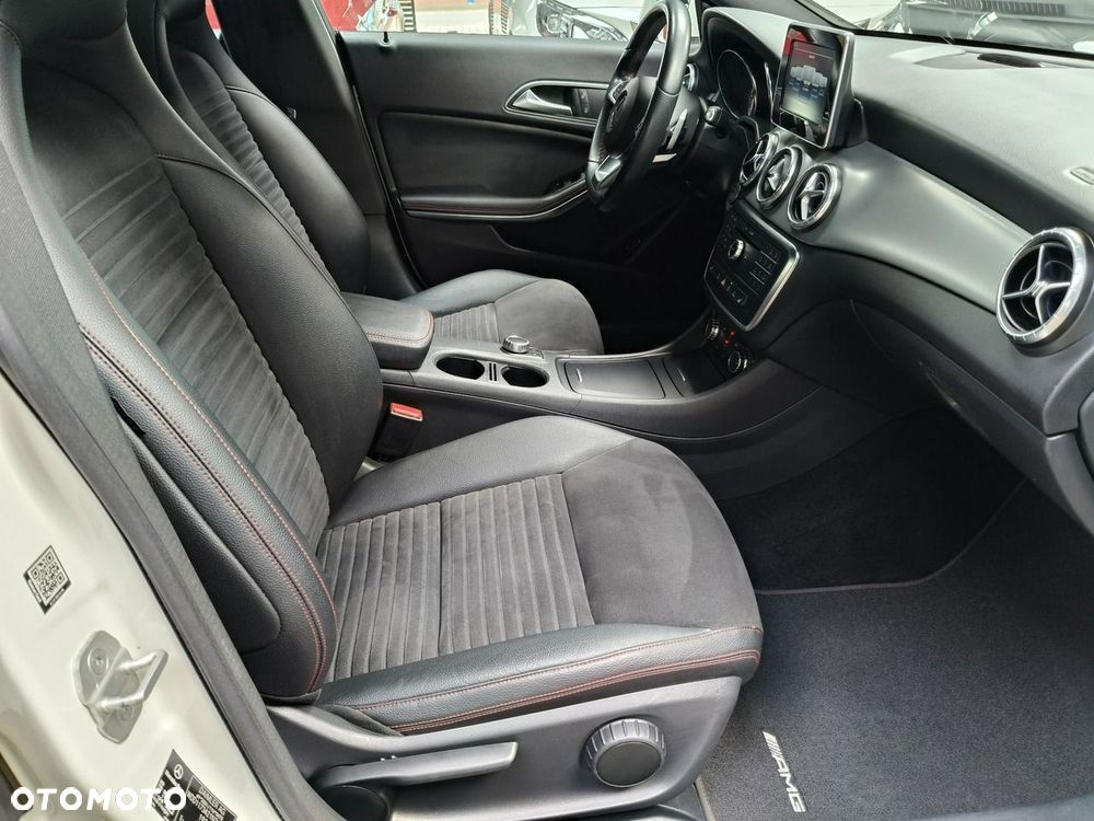 Mercedes-Benz CLA 180 7G-DCT AMG Line - 15
