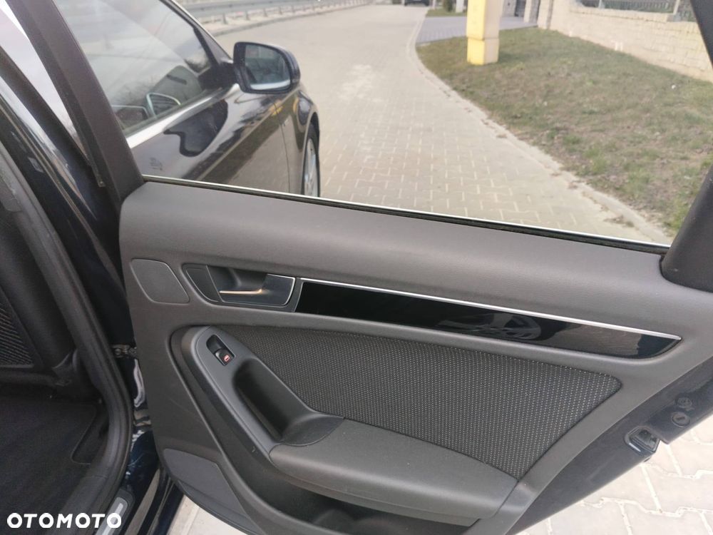 Audi A4 Avant 2.0 TDI DPF multitronic S line Sportpaket (plus) - 35