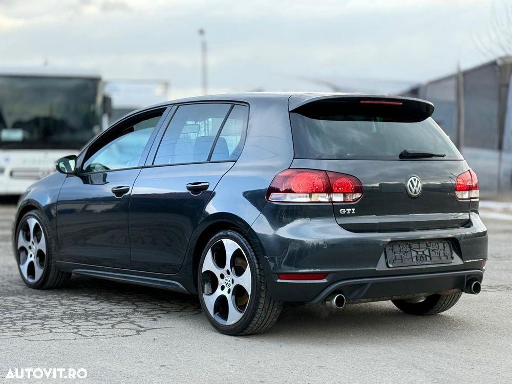 Volkswagen Golf 2.0 GTI - 6