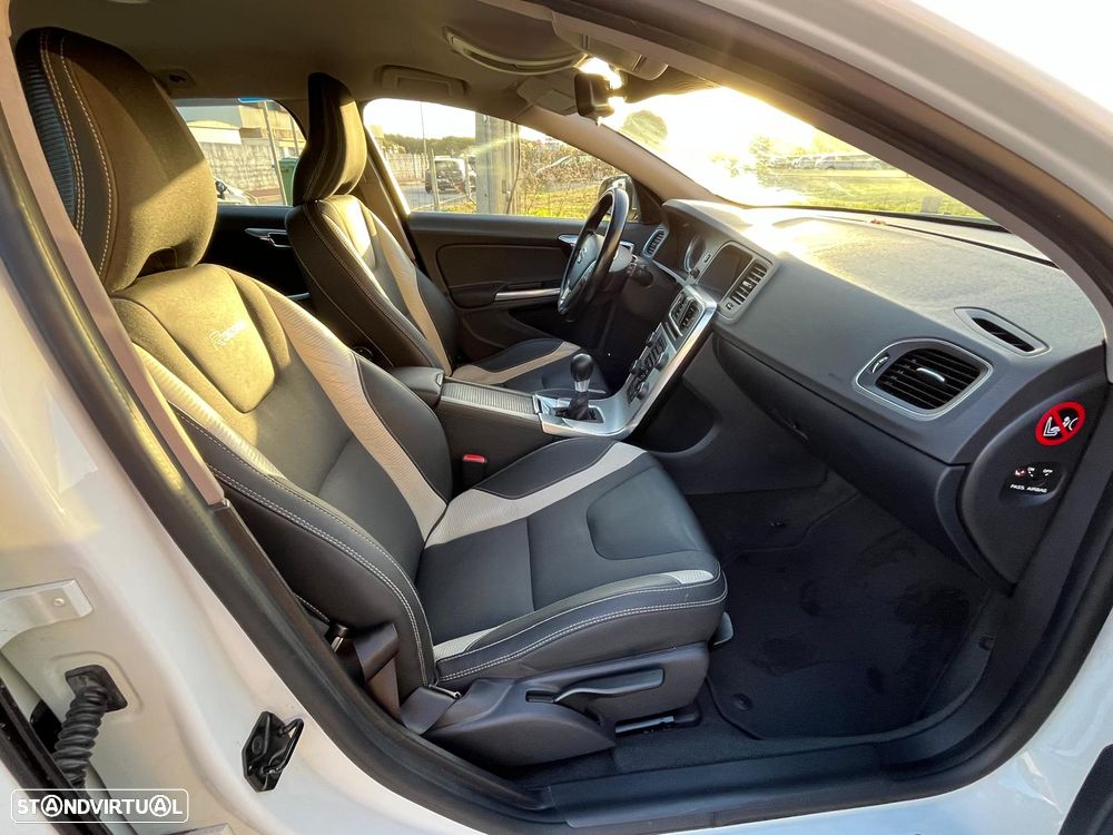 Volvo V60 D2 Edition - 14