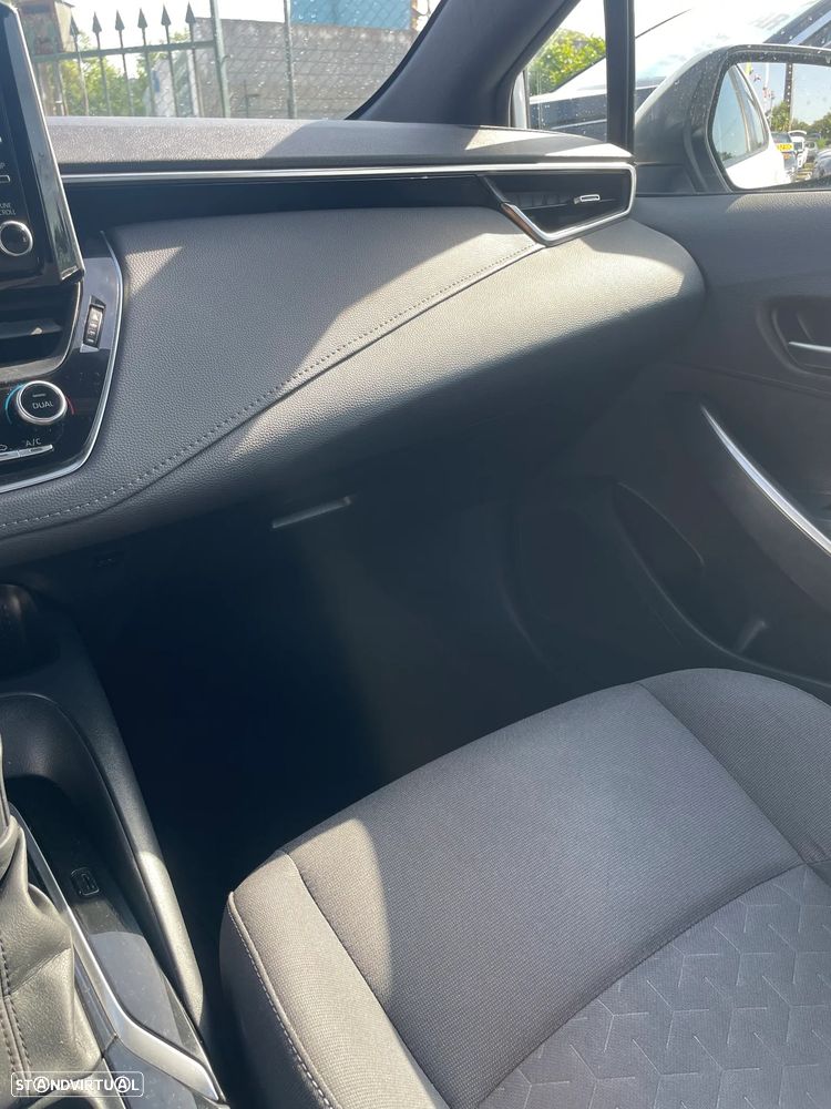 Toyota Corolla 1.8 Hybrid Active - 9