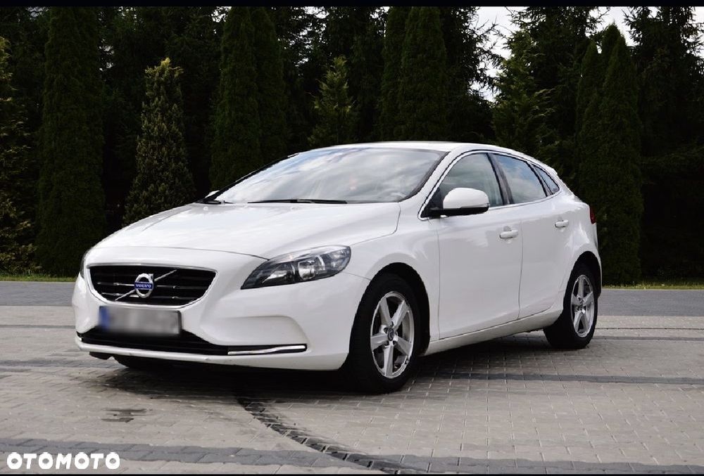 Volvo V40 - 16