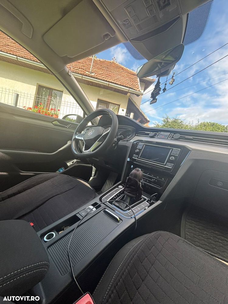 Volkswagen Passat 2.0 TDI DSG Comfortline - 8