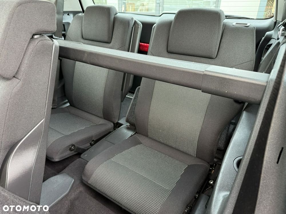 Opel Zafira - 17