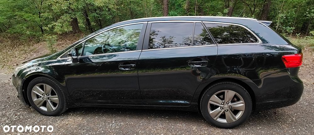 Toyota Avensis 2.0 D-4D Style - 4