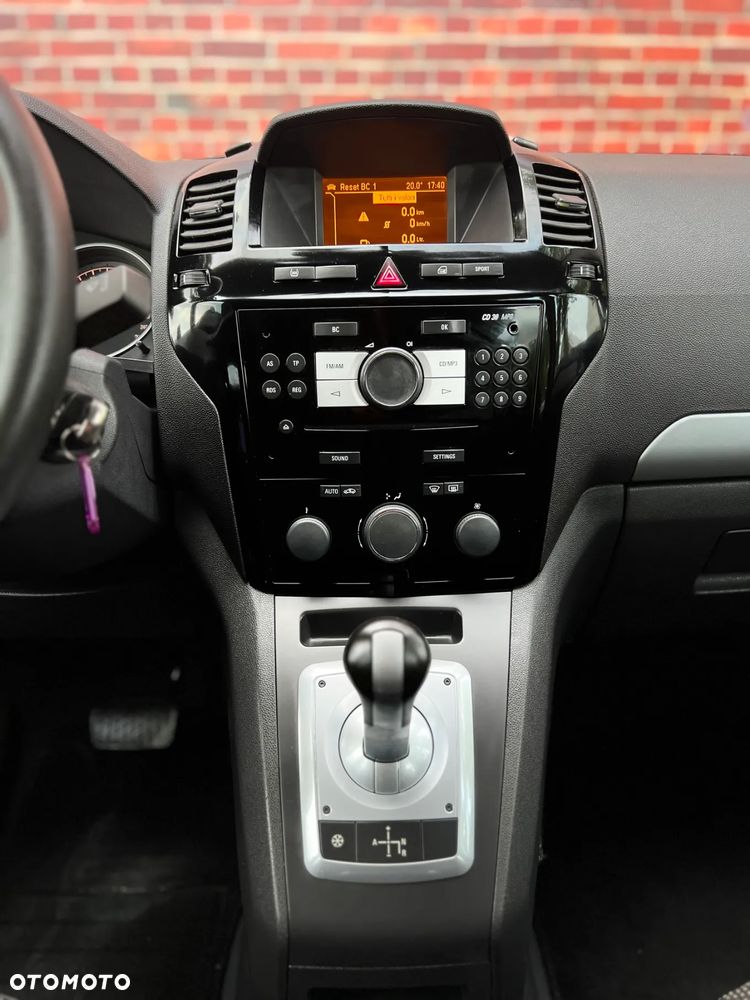 Opel Zafira - 23