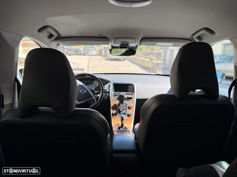 Volvo XC 60 D3 Geartronic Momentum - 6