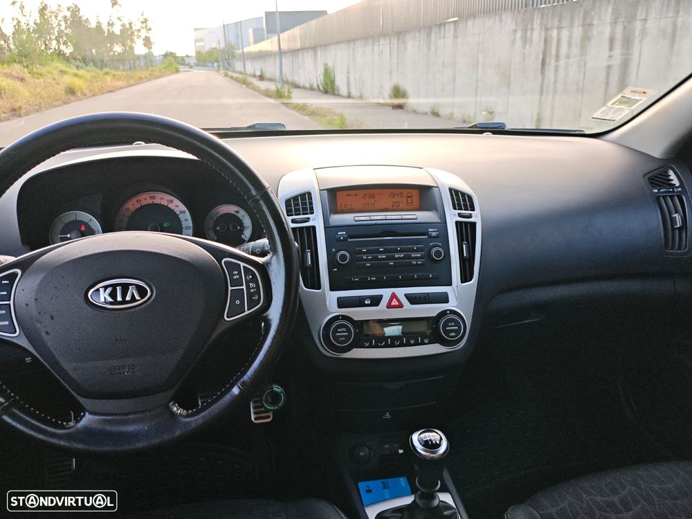 Kia Ceed S Coupé 1.6 CRDi TX - 5