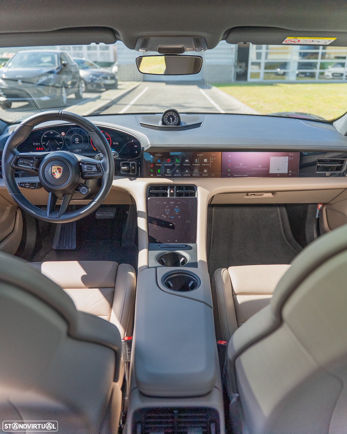 Porsche Taycan 4S - 18