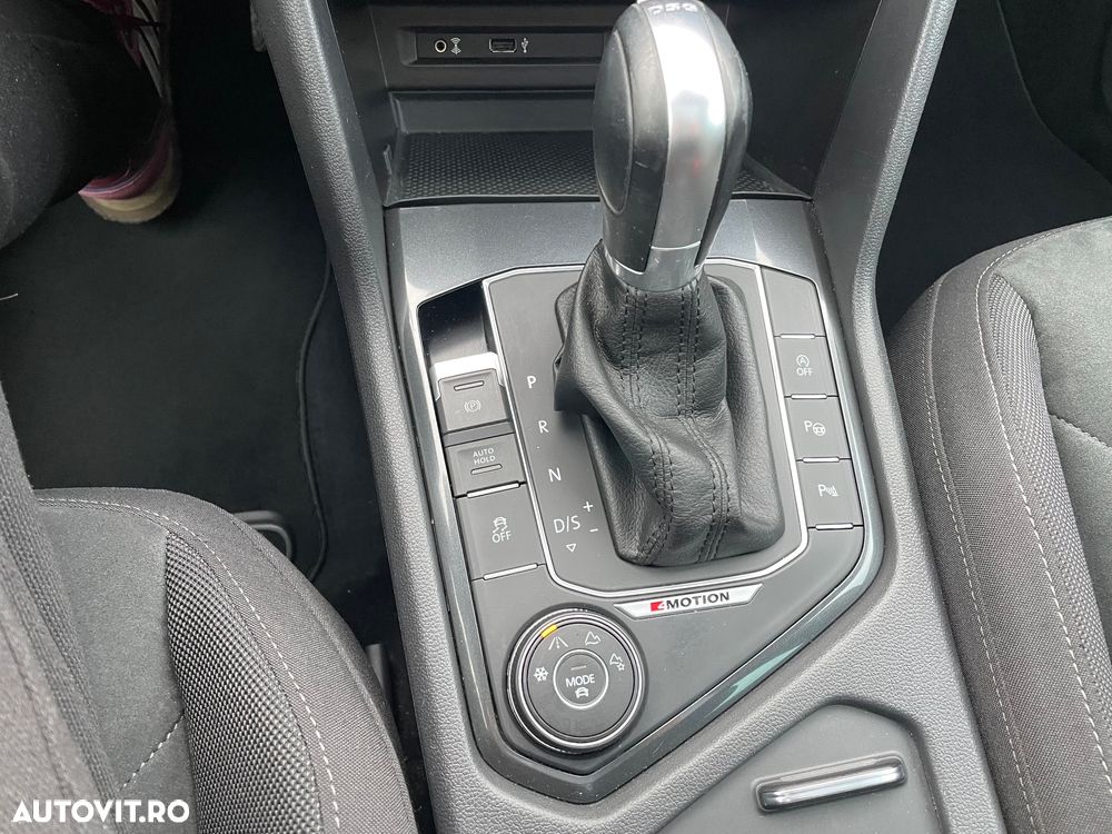 Volkswagen Tiguan - 22