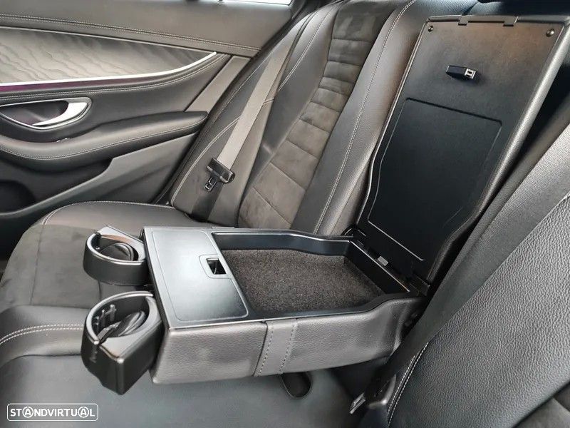 Mercedes-Benz E 300 de AMG Line - 32