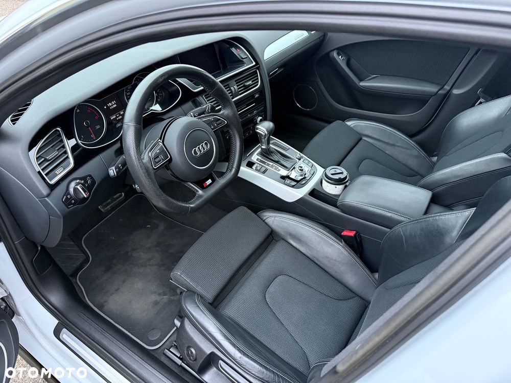 Audi A4 Avant 2.0 TDI DPF clean diesel quattro S tronic S line Sportpaket - 11