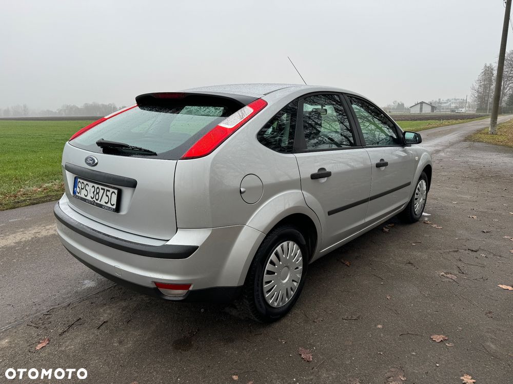 Ford Focus 1.6 16V Trend - 8
