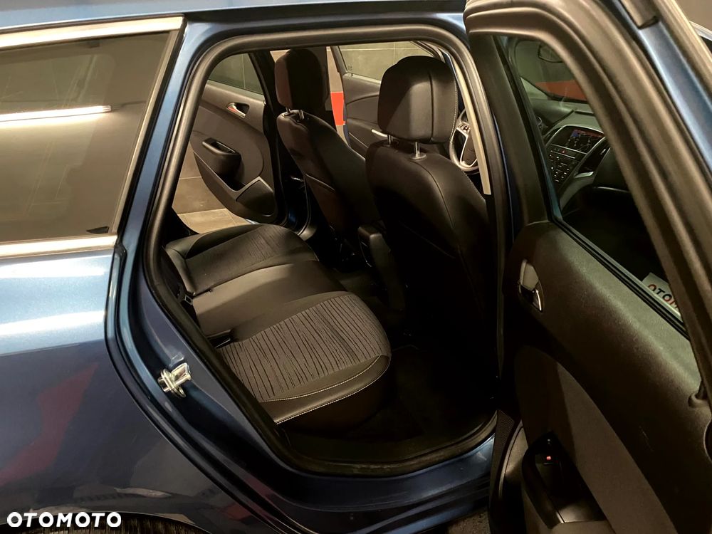 Opel Astra 1.4 Turbo Innovation - 26