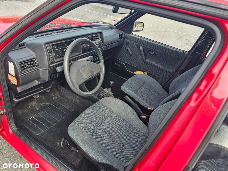 Volkswagen Golf 1.6 CL TD - 18