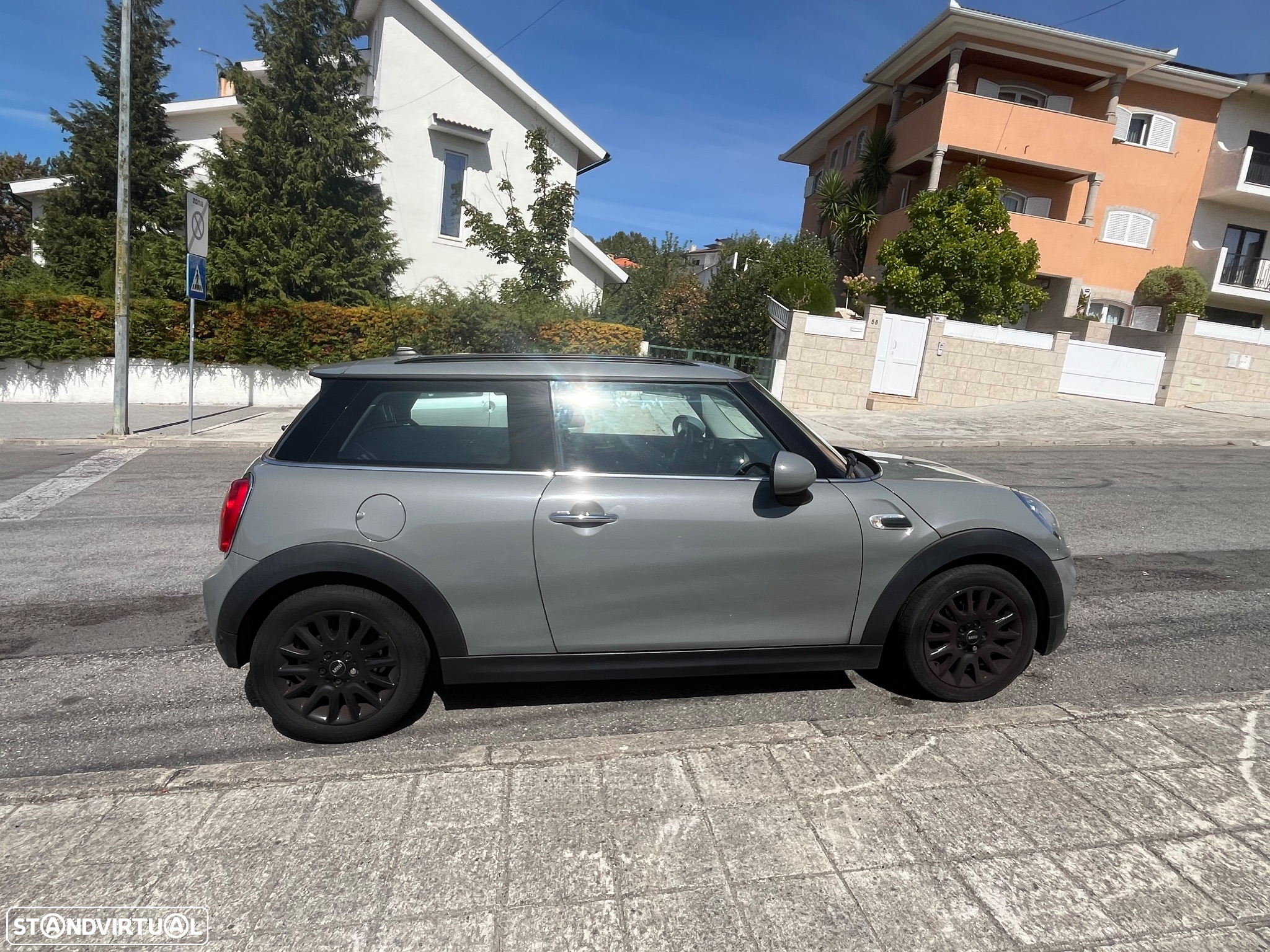 MINI 3 Portas Cooper D Aut. - 2