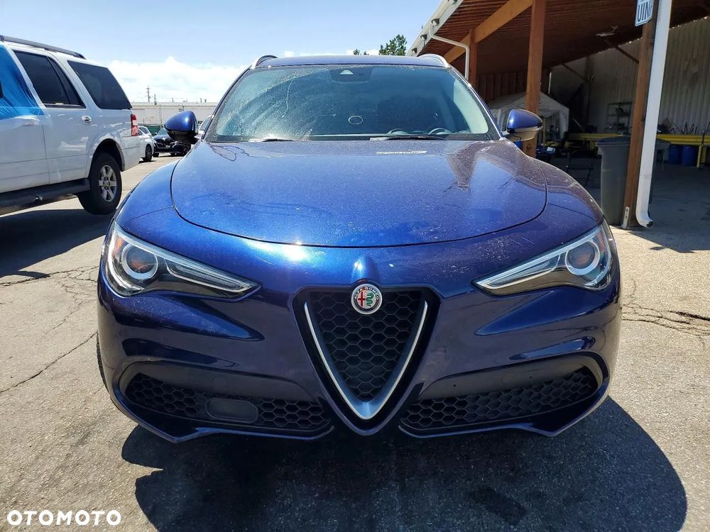 Alfa Romeo Stelvio 2.0 Turbo 16V AT8-Q4 Lusso Ti - 5