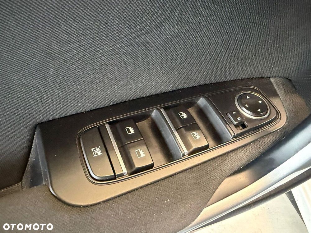 Kia Ceed - 26