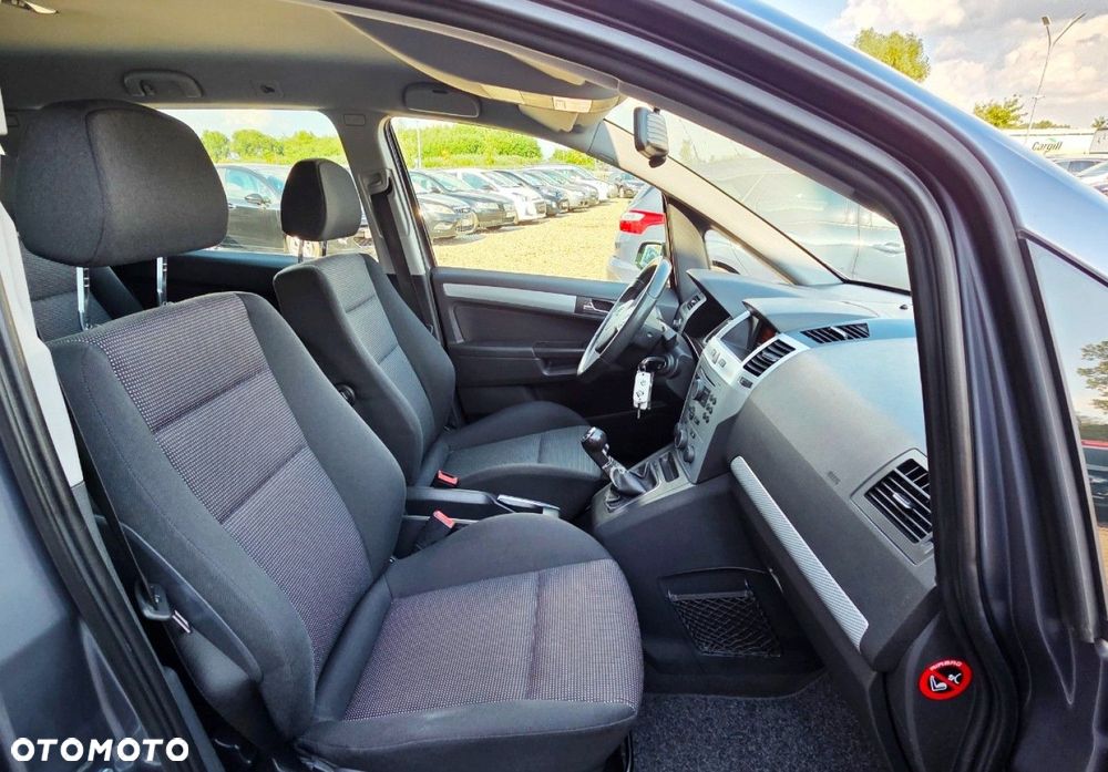 Opel Zafira - 9