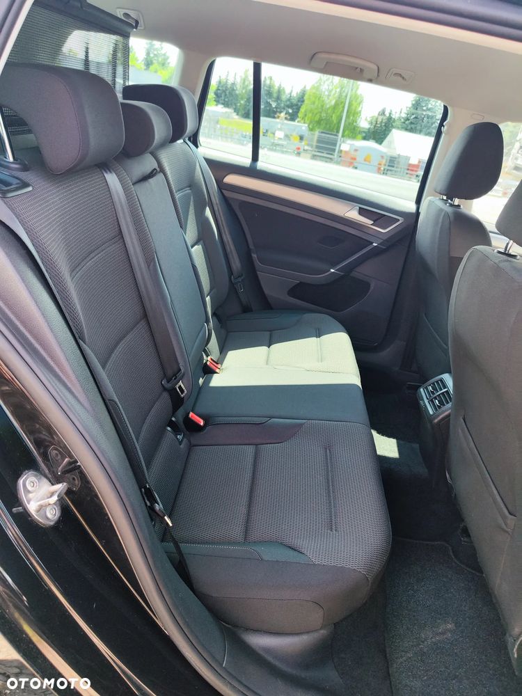Volkswagen Golf - 9