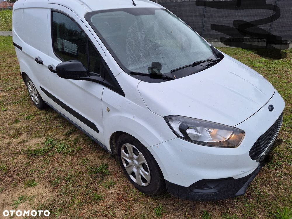 Ford Transit Courier - 3