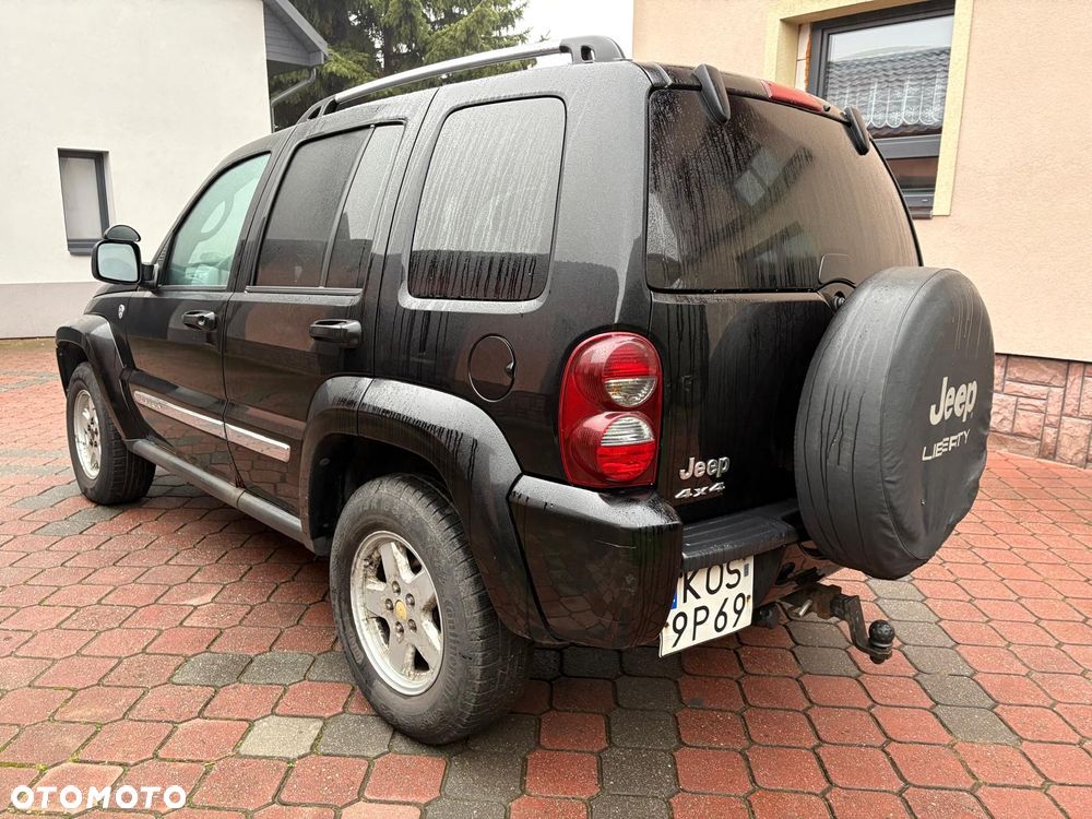 Jeep Liberty - 4