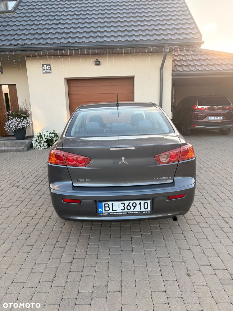Mitsubishi Lancer - 5