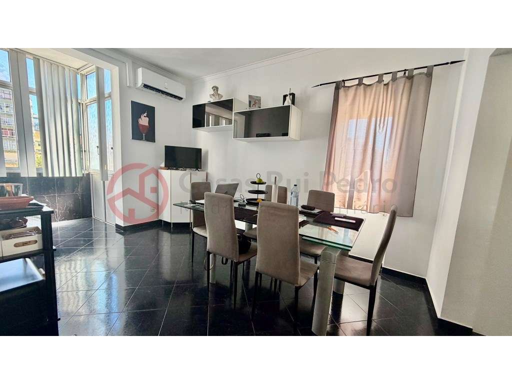 Apartamento T3 atualmente transformado em T2, localizado nas Paivas - Grande imagem: 5/37