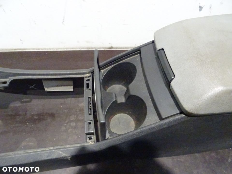 CHRYSLER 300C KOMBI 04-10 2007 TUNEL ŚRODKOWY - 2