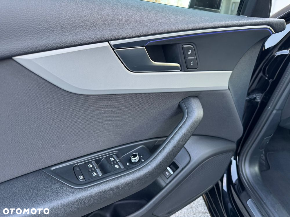 Audi A4 35 TFSI S tronic - 25