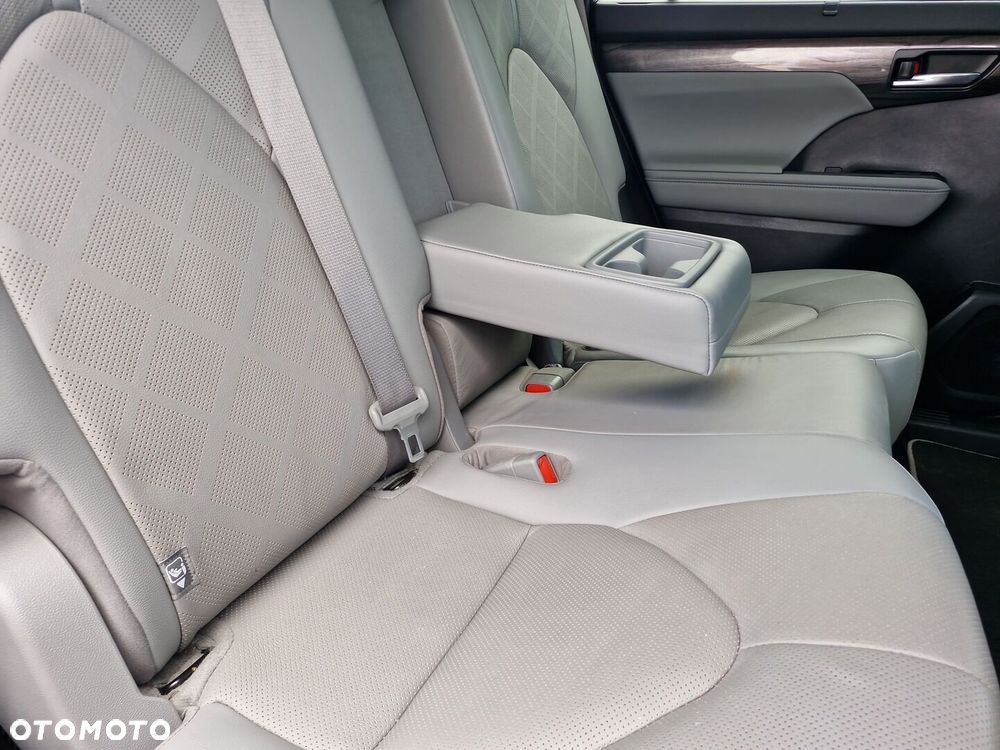 Toyota Highlander - 11