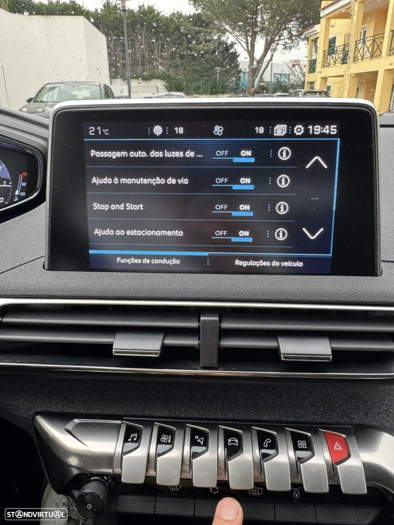 Peugeot 3008 1.2 PureTech Allure - 19