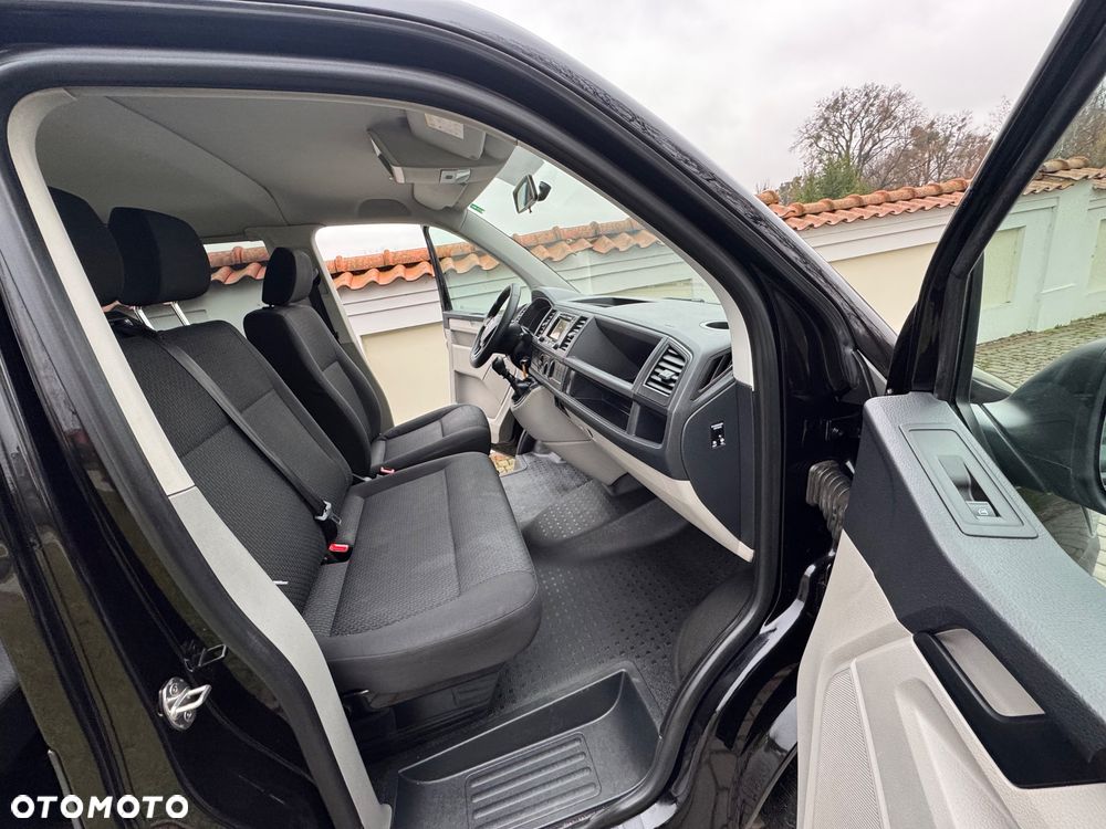 Volkswagen Multivan - 19