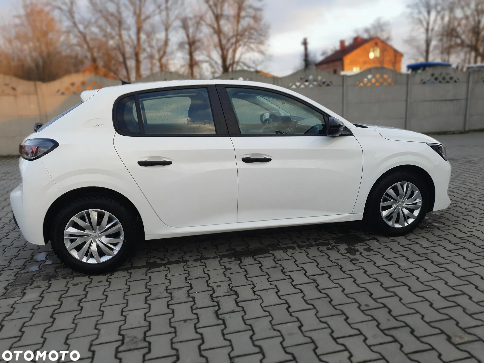 Peugeot 208 1.2 PureTech Like S&S - 6
