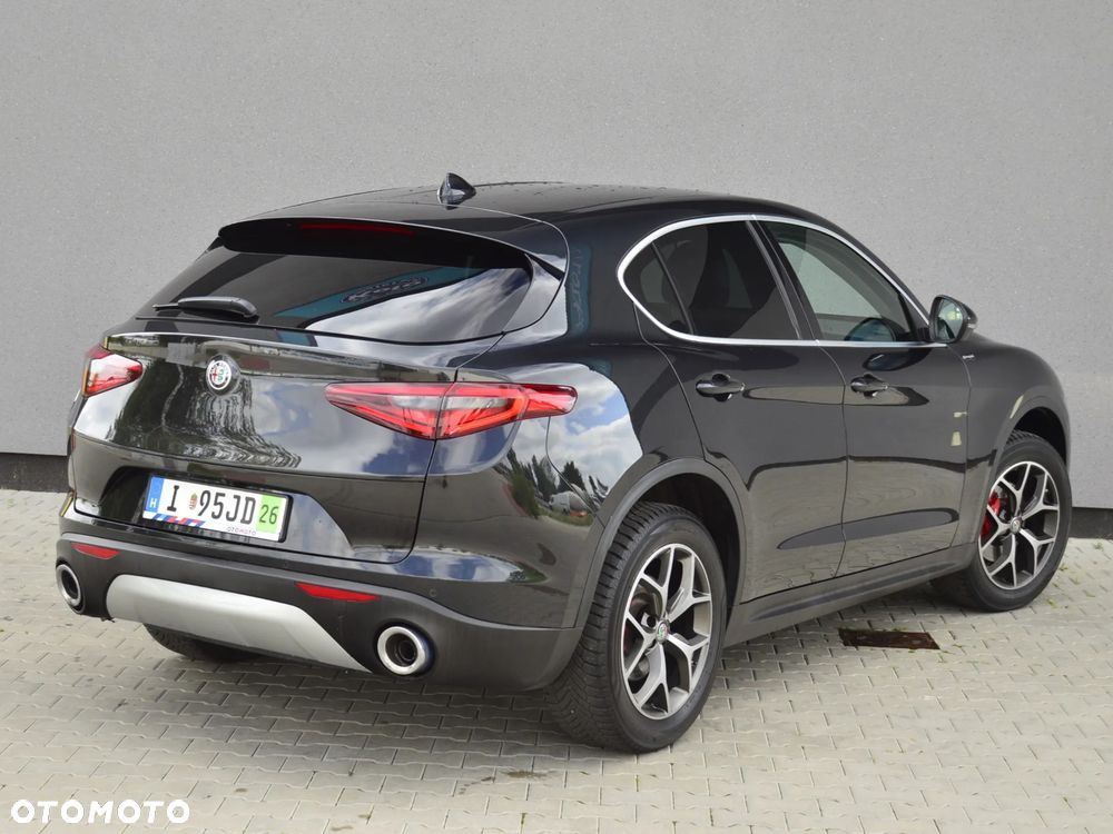 Alfa Romeo Stelvio 2.0 Turbo 16V AT8-Q4 Lusso Ti - 14