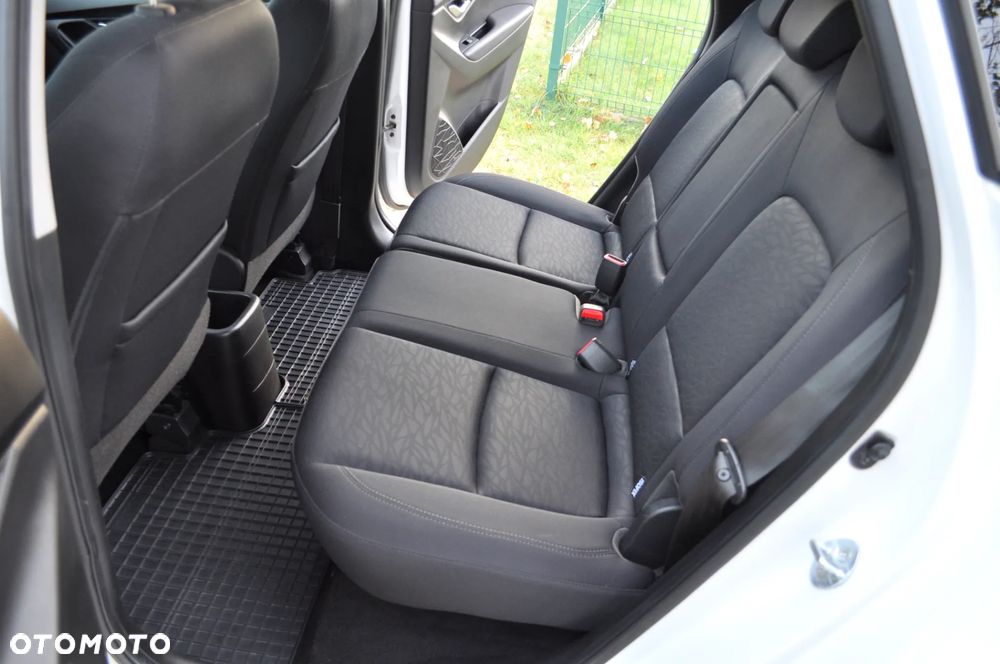 Hyundai ix20 1.6 Premium - 17