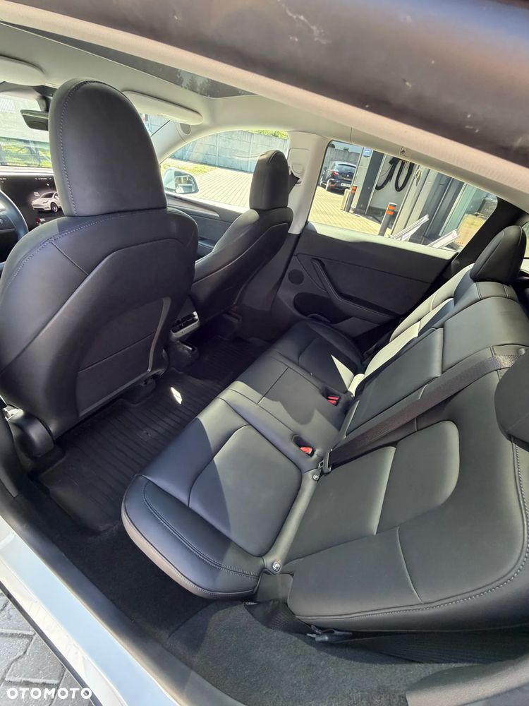Tesla Model Y RWD - 16