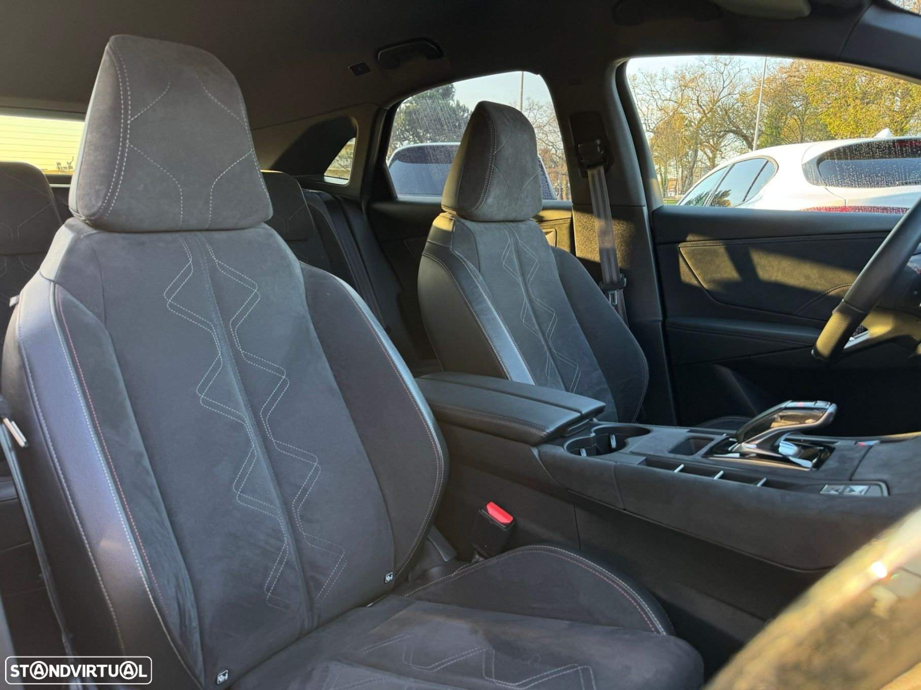 DS DS7 Crossback E-Tense Performance Line EAT8 - 19