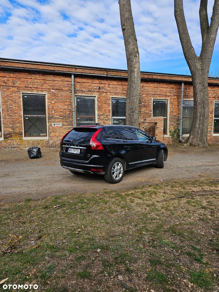 Volvo XC 60 T5 AWD Summum - 4