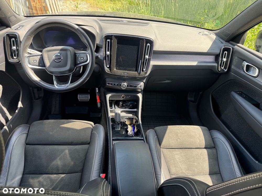 Volvo XC 40 82kWh P8 Recharge AWD Plus - 29