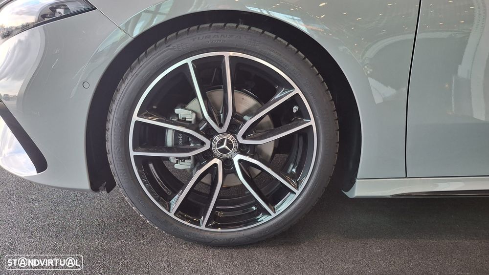 Mercedes-Benz A 180 d 8G-DCT Special Edition - 18