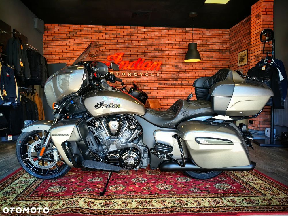 Indian Roadmaster - 9