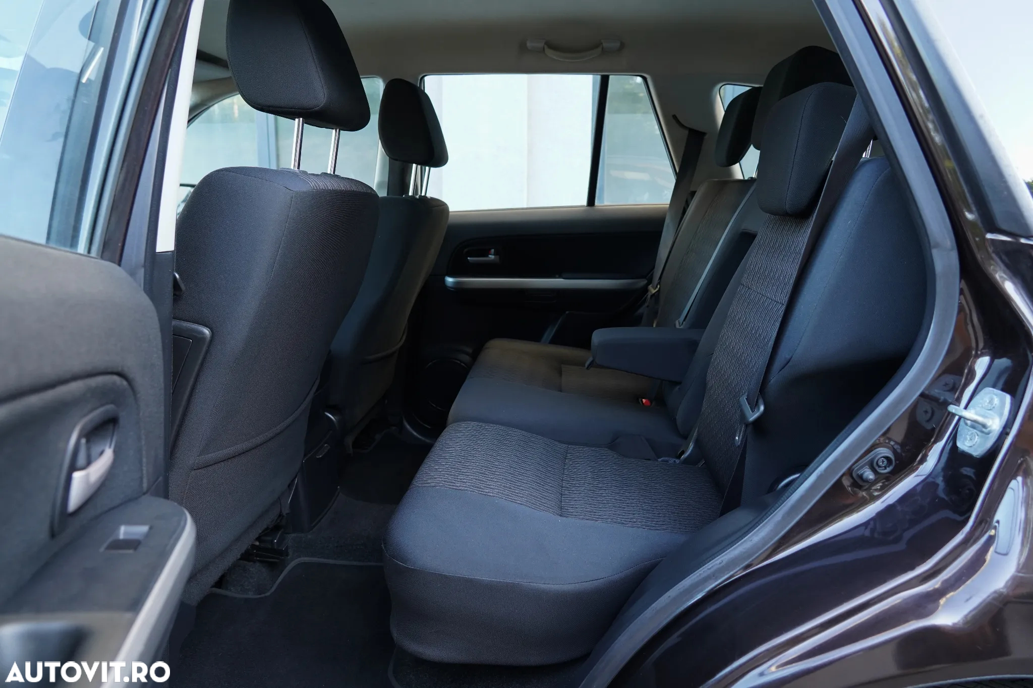 Suzuki Grand Vitara 1.9 DDiS X30 - 9