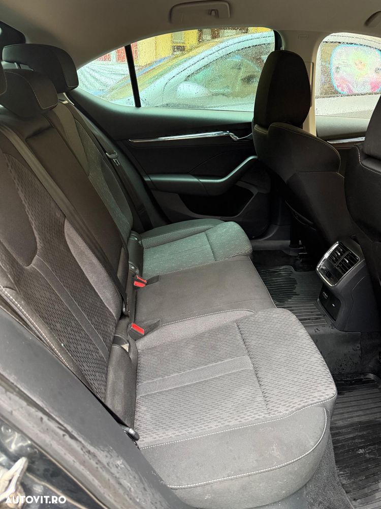 Skoda Octavia 2.0 TDI DSG Style - 13