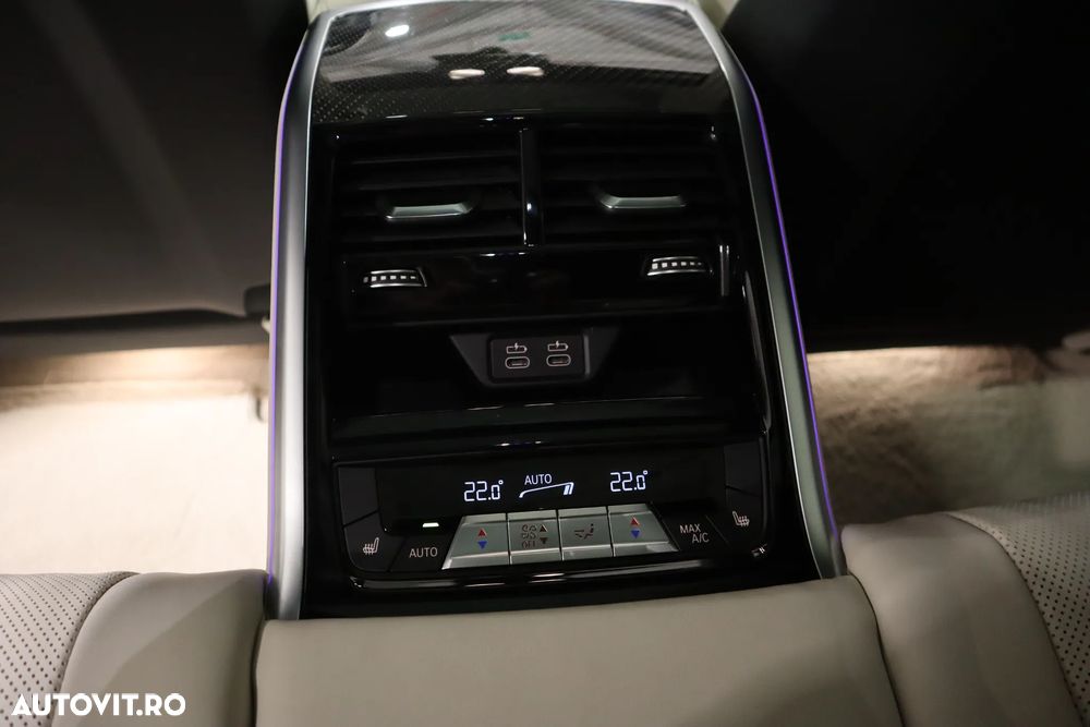 BMW Seria 8 840d xDrive AT MHEV - 17