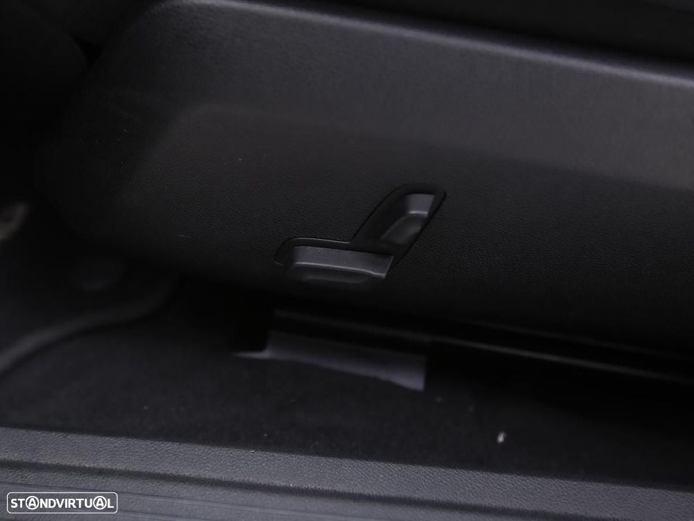 Mercedes-Benz E 300 Bluetec Hybrid Avantgarde - 18